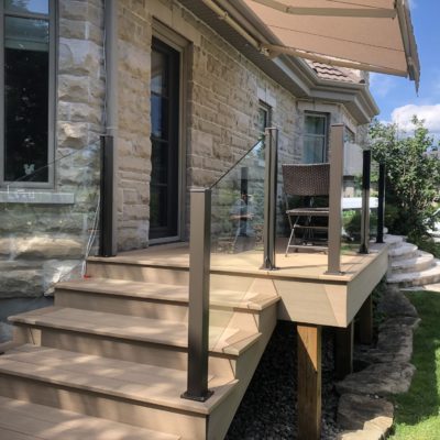 10mm glass railing in Saint-Sauveur