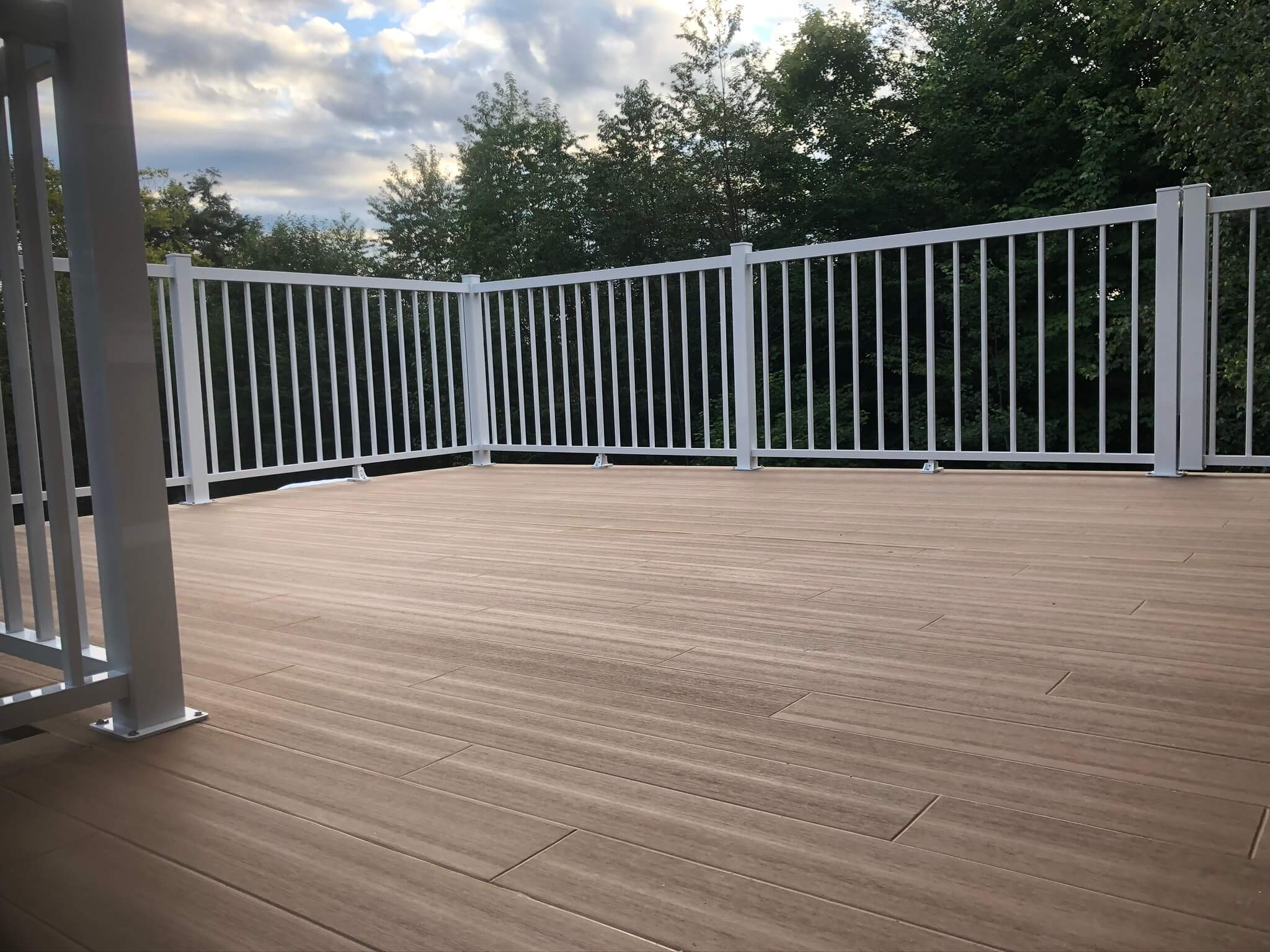 engineered fiberglass deck 01