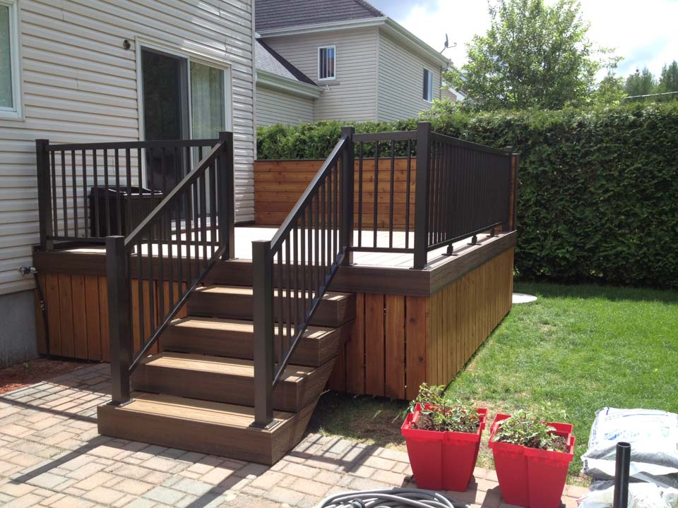 black exterior aluminium railing