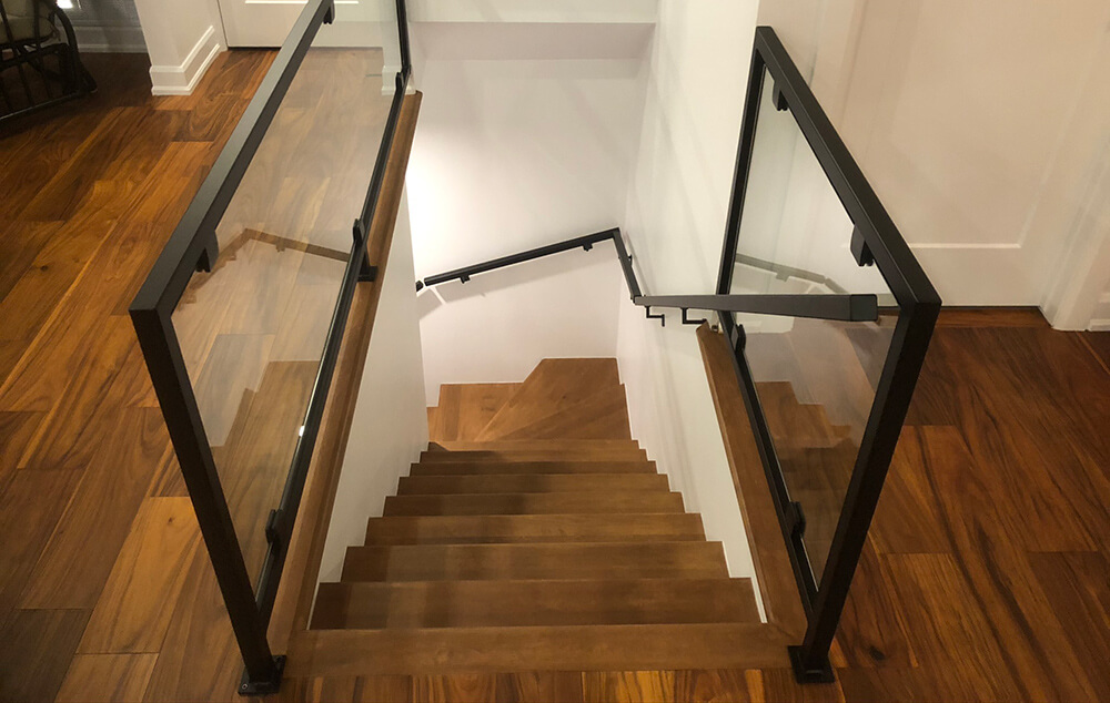 Escalier intérieur et rampe